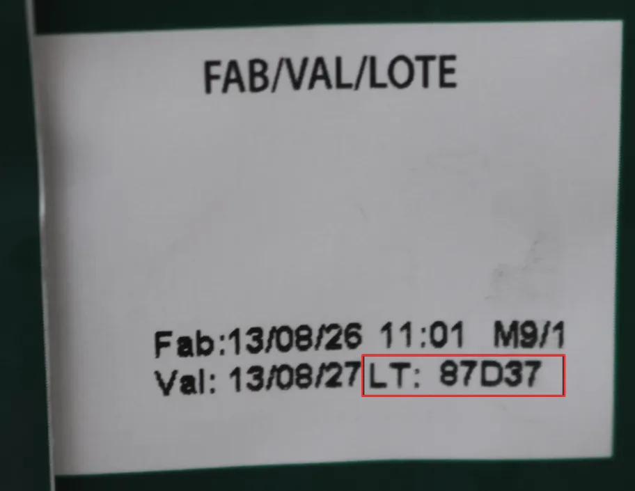 Etiqueta da embalagem com a data de fabricação, a validade e o lote (indicado como LT) destacado em vermelho